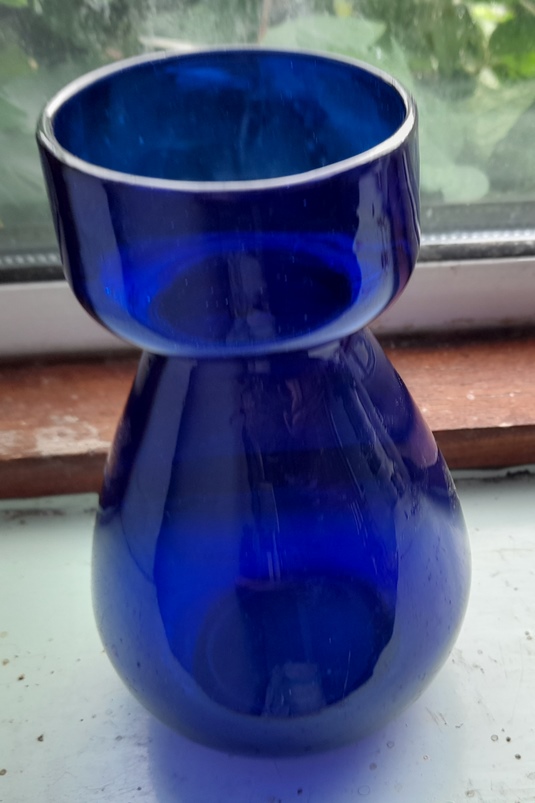 cobalt blue hyacinth vase