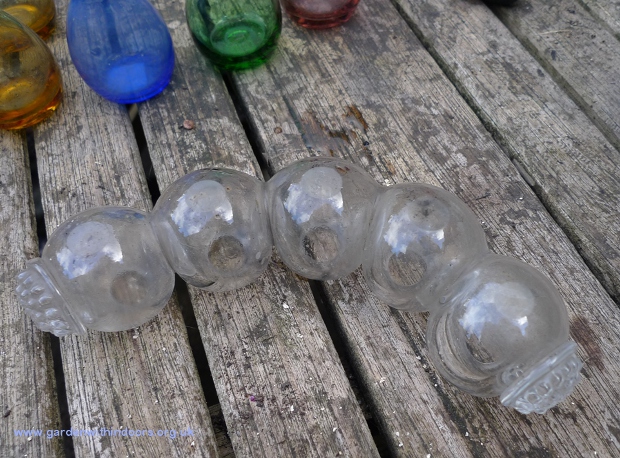 base glass ball joined posy